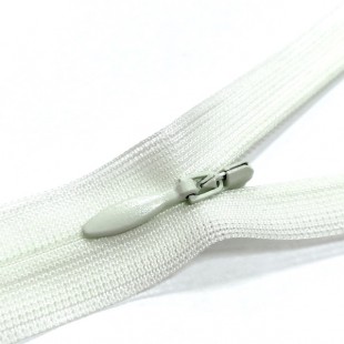Молния потайная неразъемная 20 см YKK №184
